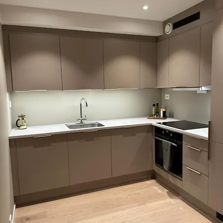 New With Seaview 아파트 *